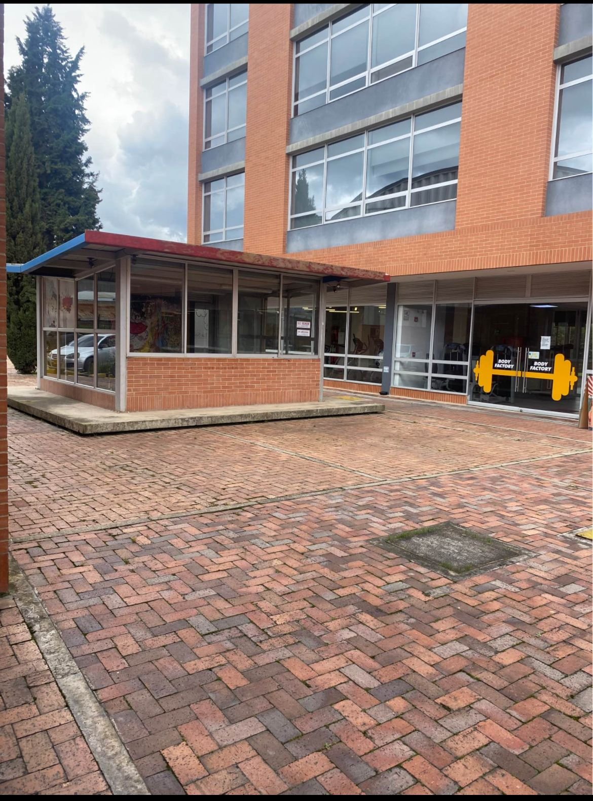 Local centro empresarial oikos Tocancipá